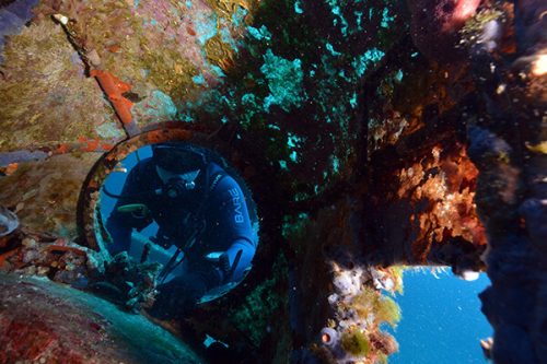 Unutrašnjost olupine Aviona Junker Ju 87 R-2 Stuka